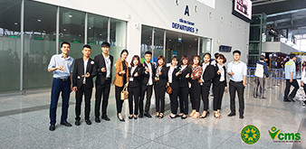 Giây phút xúc động tạm biệt các bạn sinh viên Học viện Nông nghiệp Việt Nam lên đường làm việc tại Nhật Bản tháng 4