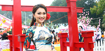 Hot girl Ngọc Nữ diện áo dài xinh đẹp trong lễ hội văn hóa Nhật Bản